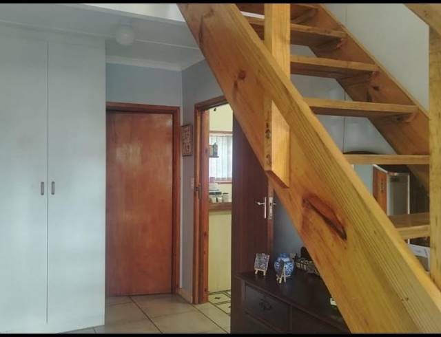 3 BEDROOM HOUSE FOR SALE IN FRAAIUITSIG